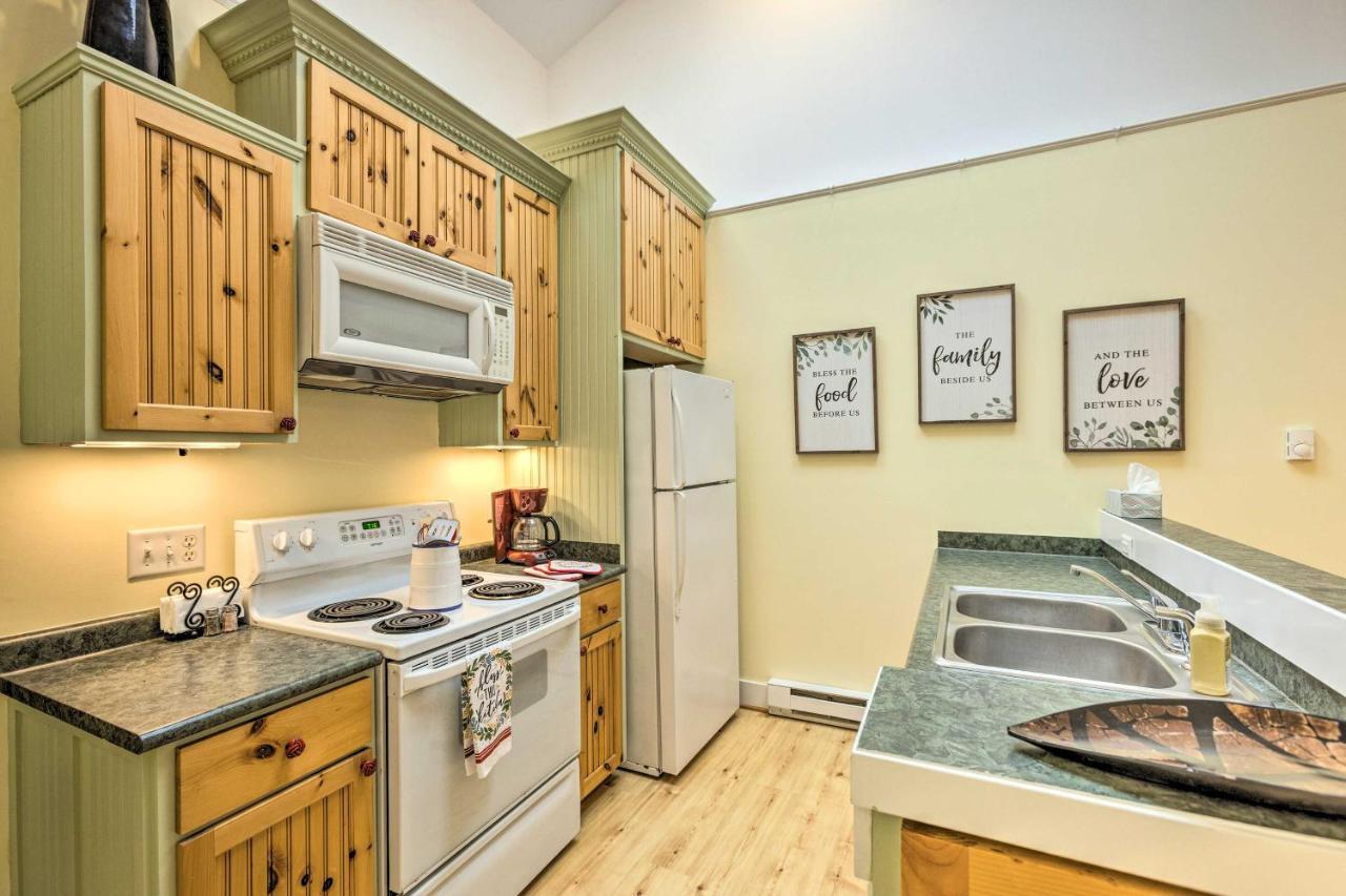 Charming Retreat Near Downtown Frankfort And Beaches מראה חיצוני תמונה